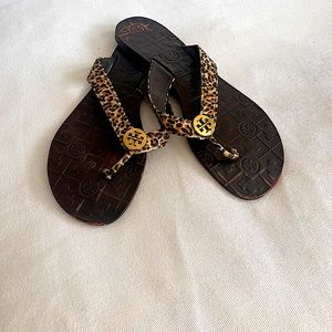 Tory Burch Flip Flop Leopard Print